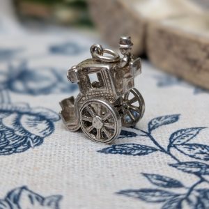 Vintage Silver Movable Carriage Charm, 3D Hansom Cab, Horse Drawn Coach with Spinning Wheels, Figural Pendant - Image 5