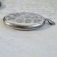 Vintage Large Sterling Silver Locket Oval Floral Leaf Motif Pendant - Image 7