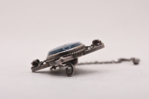 Vintage Silver Blue Stone Brooch Floral Motif - Image 6