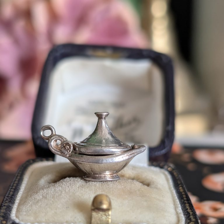 Vintage Silver Aladdins Lamp Charm