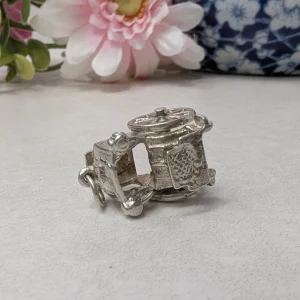 Whimsical Vintage Carriage Charm - Sterling Silver 70s Moving Wheels - Image 3