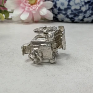 Whimsical Vintage Carriage Charm - Sterling Silver 70s Moving Wheels - Image 5