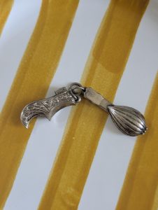 Vintage Silver Mandolin Shoe Charms, Figural Lute & Genie Slipper Pendant Set, Dainty Bracelet Charms, Musician Gift - Image 6
