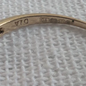 Vintage 9ct Gold Diamond Wishbone Ring Chevron V Style - Image 8