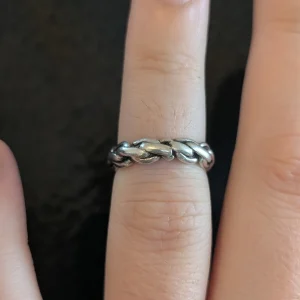 Vintage Sterling Silver Knot Ring Twisted Band - Image 4
