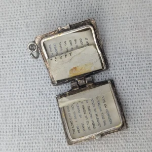 Vintage Sterling Silver Bible Charm, Large Heavy Opens - Image 5