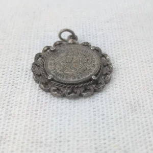 Vintage Silver Threepence Charm, George IV 1938 Pendant - Image 4