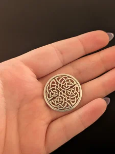 Silver Celtic Knot Brooch, Shield Round Plaid Pin - Image 2