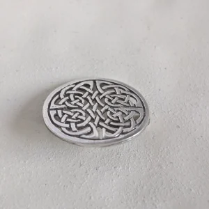 Silver Celtic Knot Brooch, Shield Round Plaid Pin - Image 4