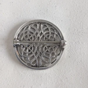 Silver Celtic Knot Brooch, Shield Round Plaid Pin - Image 5