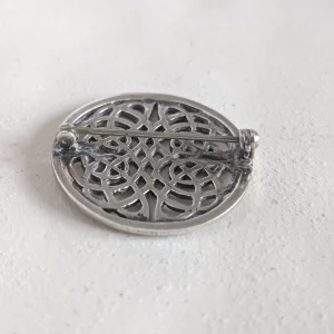 Silver Celtic Knot Brooch, Shield Round Plaid Pin - Image 6