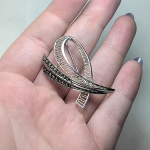 Vintage Sterling Silver Filigree Brooch, Crossover Marcasite - Image 6