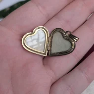 Vintage Rolled Gold Heart Locket, Garnet Flower Engraved Double Photo K&L - Image 4