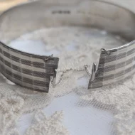 Vintage Sterling Silver Diamond Cut Bangle, Hallmarked Hinged Bracelet 1974 - Image 5