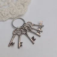 Vintage Silver Mizpah Key Charm Pendant - Image 4
