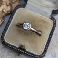 Vintage Sterling Silver Solitaire Ring