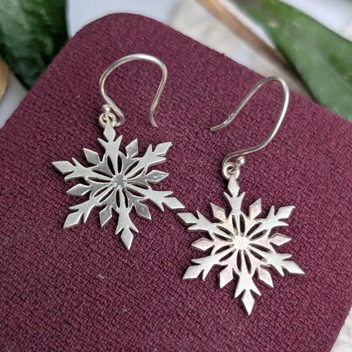 Vintage Sterling Silver Snowflake Dangle Drop Earrings