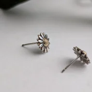 Vintage Sterling Silver Daisy Flower Stud Earrings - Image 4