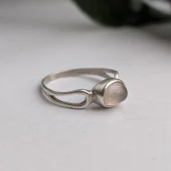 Vintage Silver Rose Quartz East West Ring Open Shoulders - Image 7