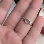 Vintage Silver Rose Quartz East West Ring Open Shoulders - Image 3