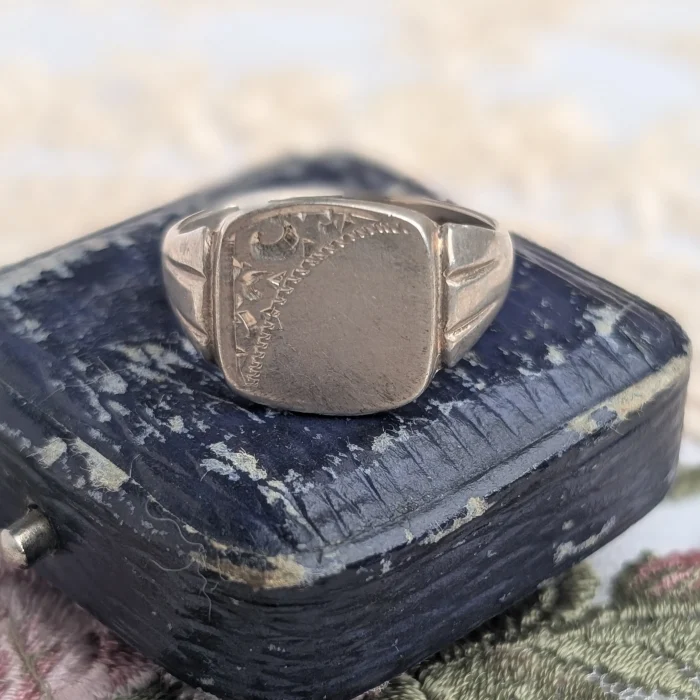 Vintage Sterling Silver Etched Square Signet Ring 1983 Hallmarked