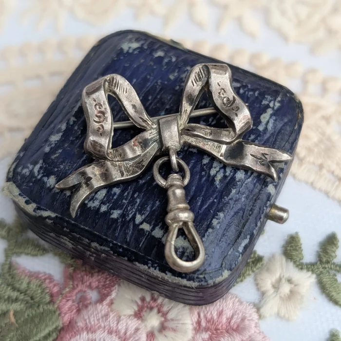 Antique Sterling Silver Bow Dog Clip Albert Chain Brooch Pin Chester Hallmark