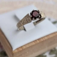 Vintage Sterling Silver Garnet Ring Bark Hallmarked 1979 - Image 5