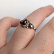 Vintage Sterling Silver Garnet Floral Shank Ring - Image 9