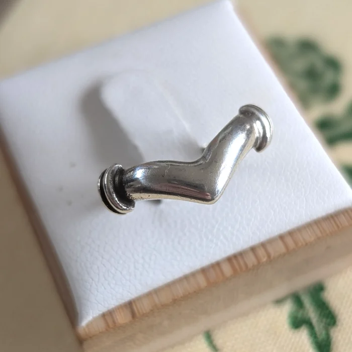 Vintage Sterling Silver Chunky Wishbone Chevron Ring 925