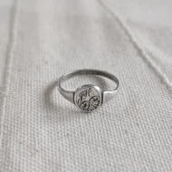 Vintage Sterling Silver Engraved Round Signet Ring Pinky Stacker 925 - Image 2