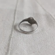 Vintage Sterling Silver Engraved Round Signet Ring Pinky Stacker 925 - Image 8