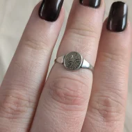 Vintage Sterling Silver Engraved Round Signet Ring Pinky Stacker 925 - Image 5