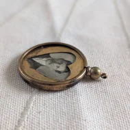 Antique Gilt Round Love Heart Locket Pendant - Image 4