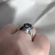 Vintage Sterling Silver Hematite Faceted Signet Ring - Image 10