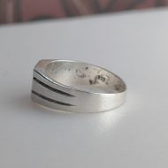 Vintage Sterling Silver Black Enamel Signet Ring - Image 6