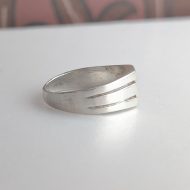 Vintage Sterling Silver Black Enamel Signet Ring - Image 8