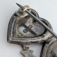 Antique Victorian Sterling Silver Mizpah Brooch Heart Ivy Leaf Foliate Pin - Image 10