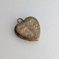 Vintage Rolled Gold Heart Locket Ornate Foliate, Love Double Photo Pendant - Image 8
