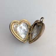 Vintage Rolled Gold Heart Locket Ornate Foliate, Love Double Photo Pendant - Image 10