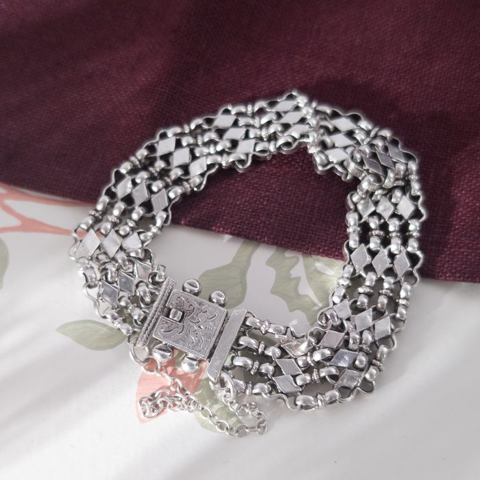 Vintage Sterling Silver Fancy Link Bracelet With Engraved Foliate Box Clasp