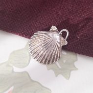 Vintage Sterling Silver Seashell Pendant