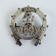 Antique Duke of Wellington Sterling Silver Brooch Virtutis Fortuna Comes Horseshoe Badge - 2