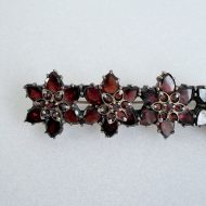 Antique Victorian Gilt Garnet Flower Bar Brooch - 4