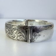 Vintage Sterling Silver Floral Etched Hinged Bangle Hallmarked - 4