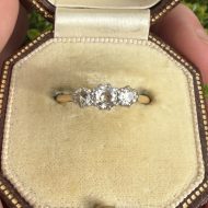 Vintage 18ct Gold Platinum Diamond Trilogy Ring 0.5CT - 16