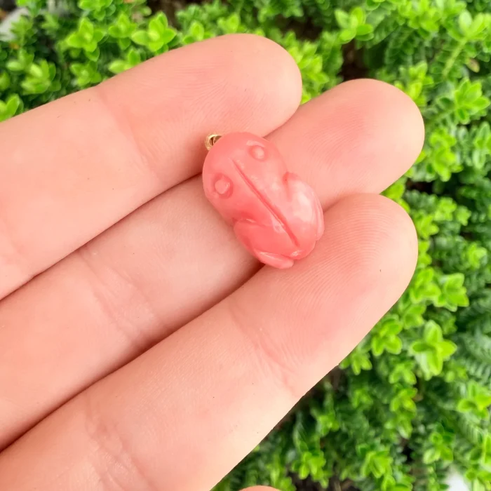 Vintage Coral Frog Charm Carved Pendant - 2