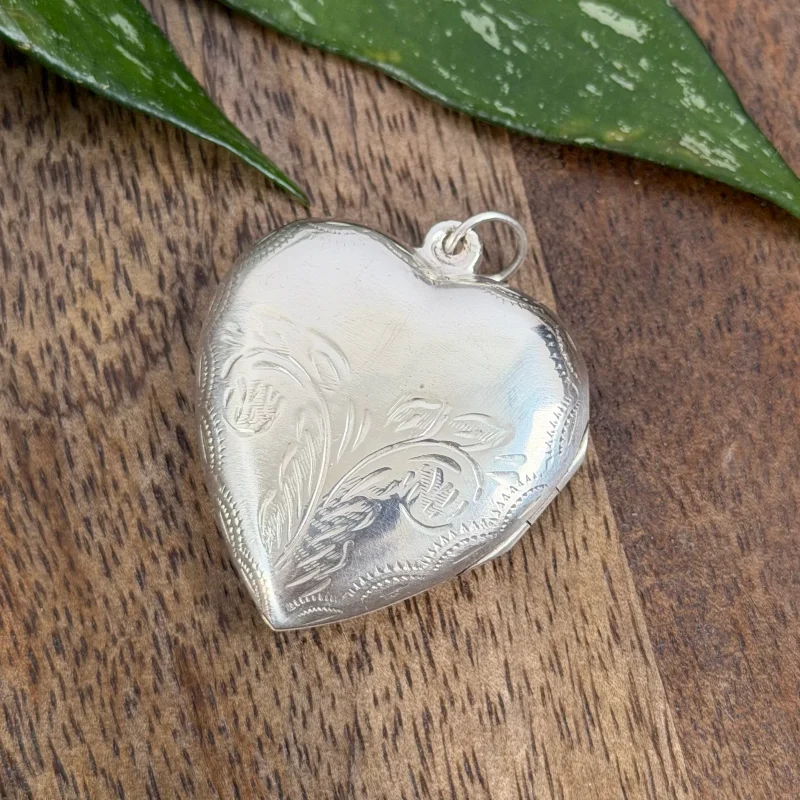 Vintage Sterling Silver Heart Photo Locket Large Etched Pendant